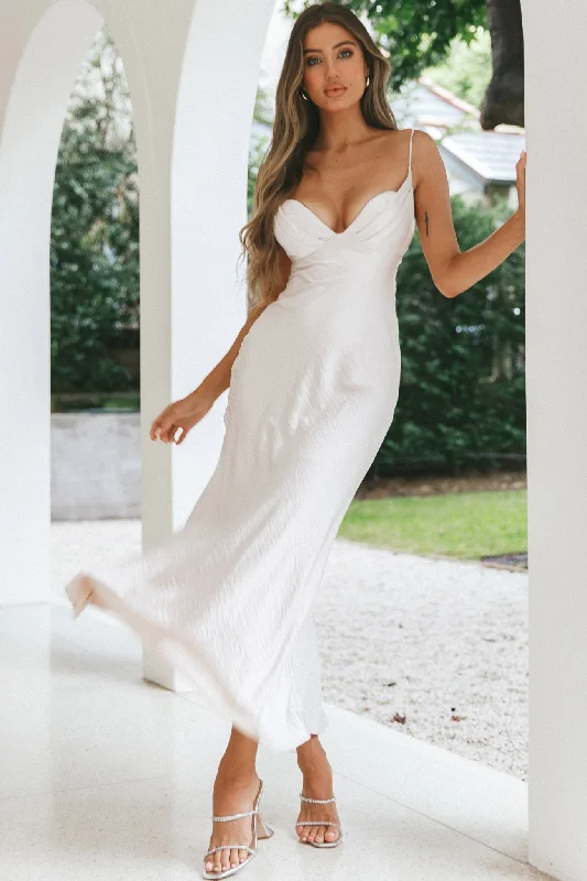 Bonus Savings Infinity Pintuck Bust Maxi Dress Champagne