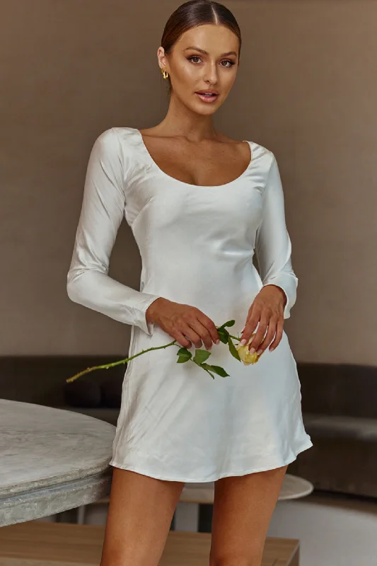 Year-End Clearance Mixed Emotions Long Sleeve Round Neck Keyhole Back Mini Dress White
