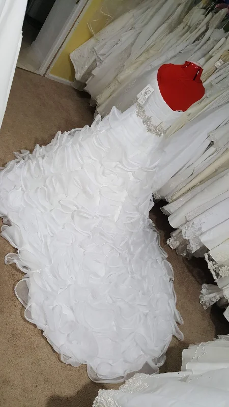 Must-Have Deals David's Bridal NWT Galina swg492 wedding ball gown